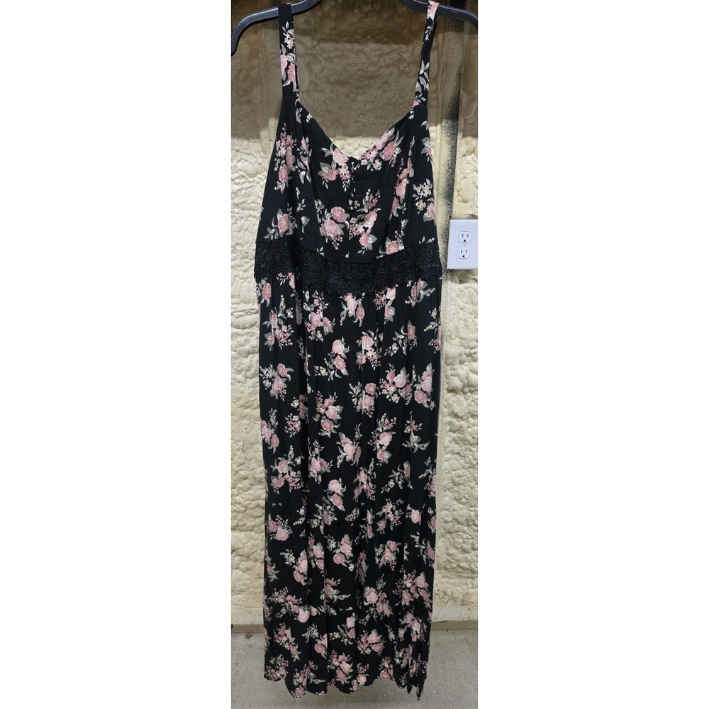 Torrid Maxi Dress Women's 3X Black Pink Floral Crochet Trim Tiered Boho